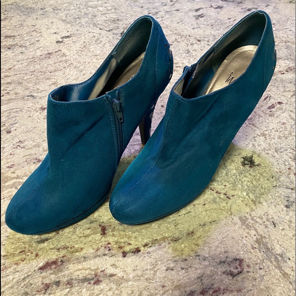 Impo ankle boots in Teal blue size 9 1/2